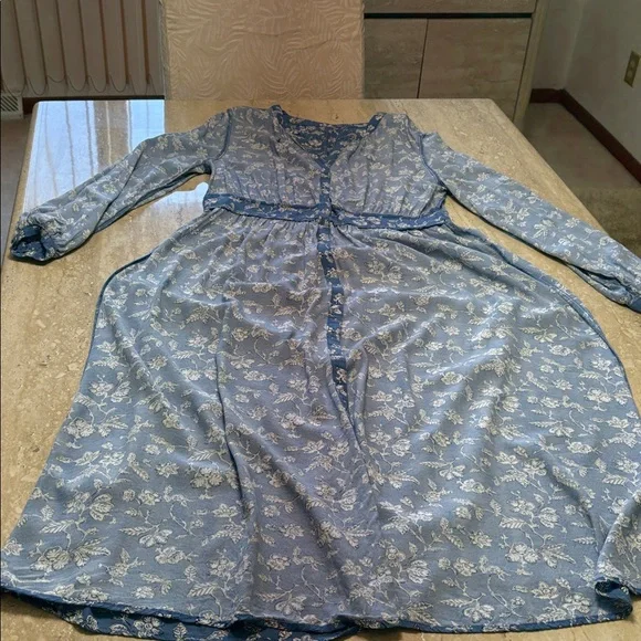 LOFT Blue Dress with White Floral Design-Excellent Condition - Picture 12 of 13